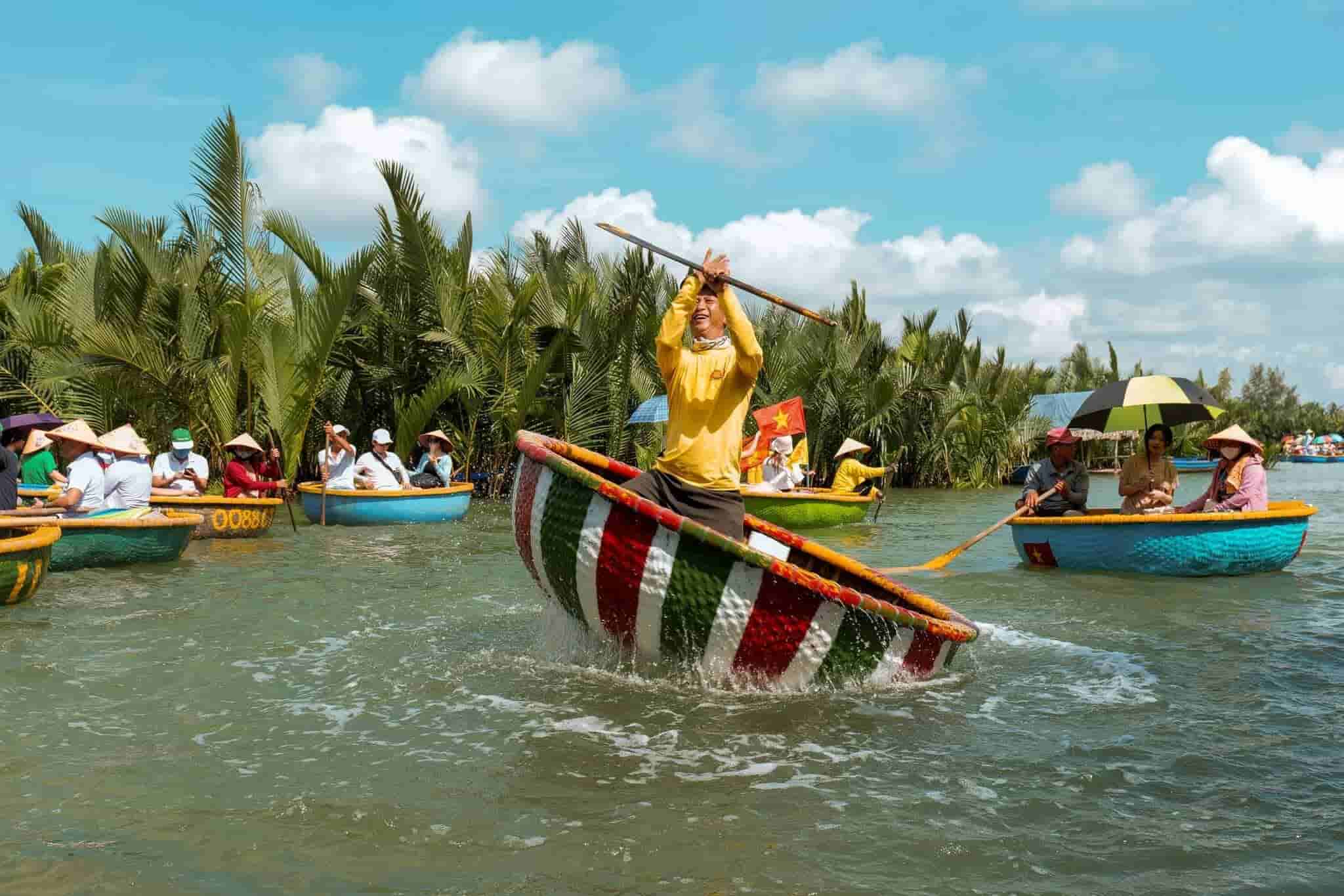 Cam Thanh Basket Boat trip Half Day